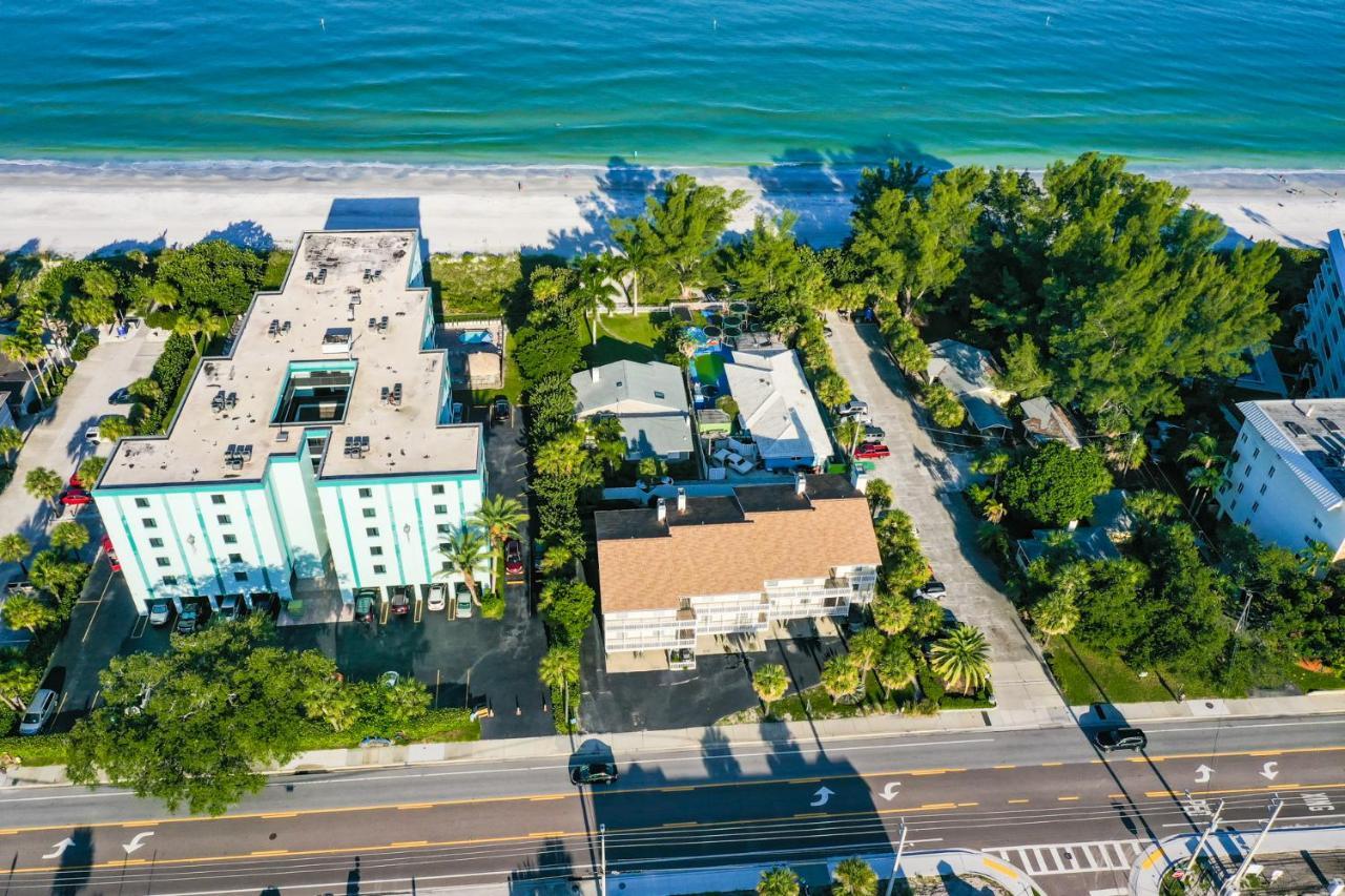 100 Steps To Beautiful Indian Rocks Beach, Oceanside, 2 Bedroom Updated Condo Clearwater Beach Exterior photo