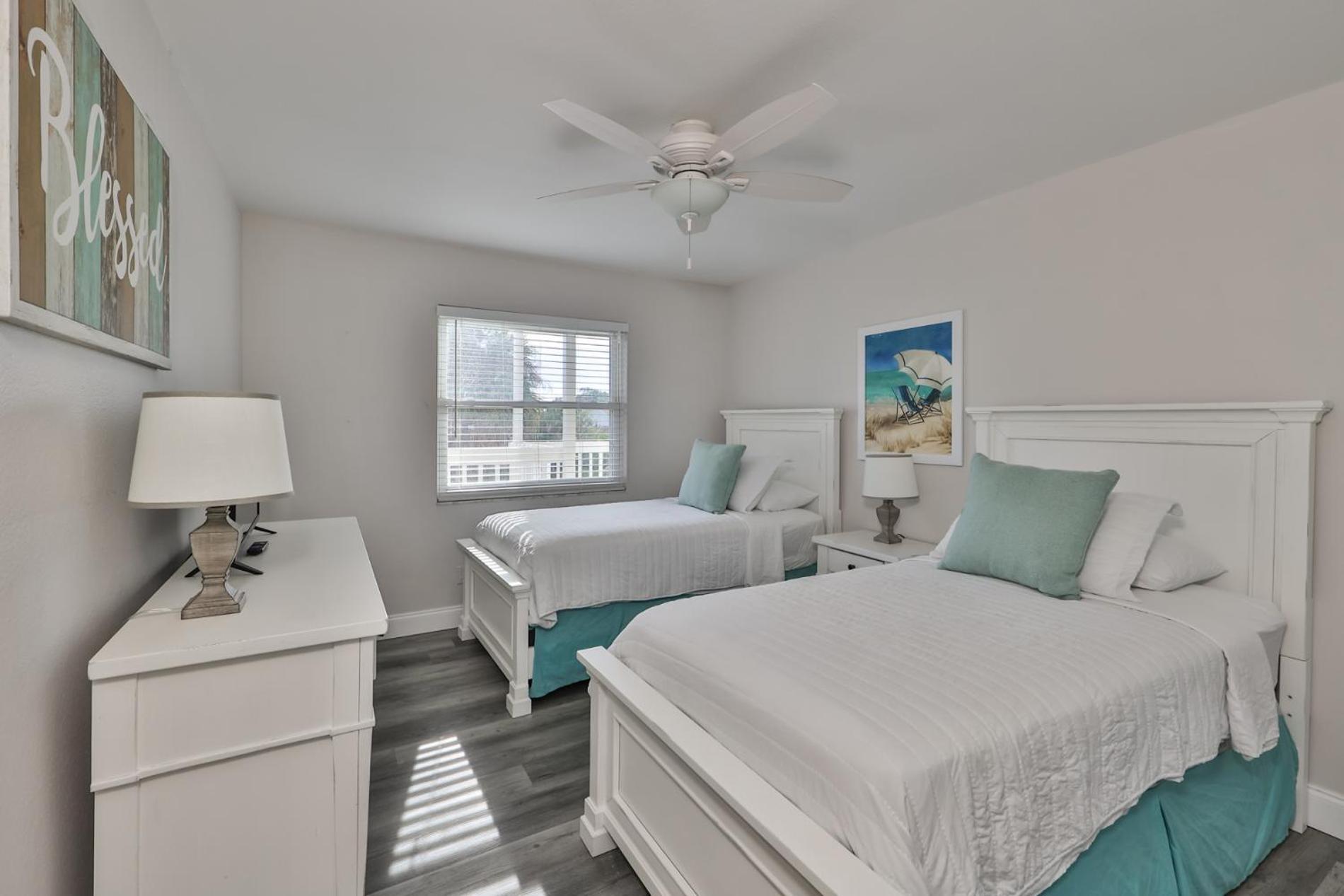 100 Steps To Beautiful Indian Rocks Beach, Oceanside, 2 Bedroom Updated Condo Clearwater Beach Exterior photo